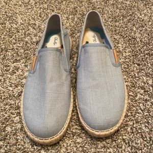 Worn-once, Olukai light blue Kuala Pa’a Kapa size 8